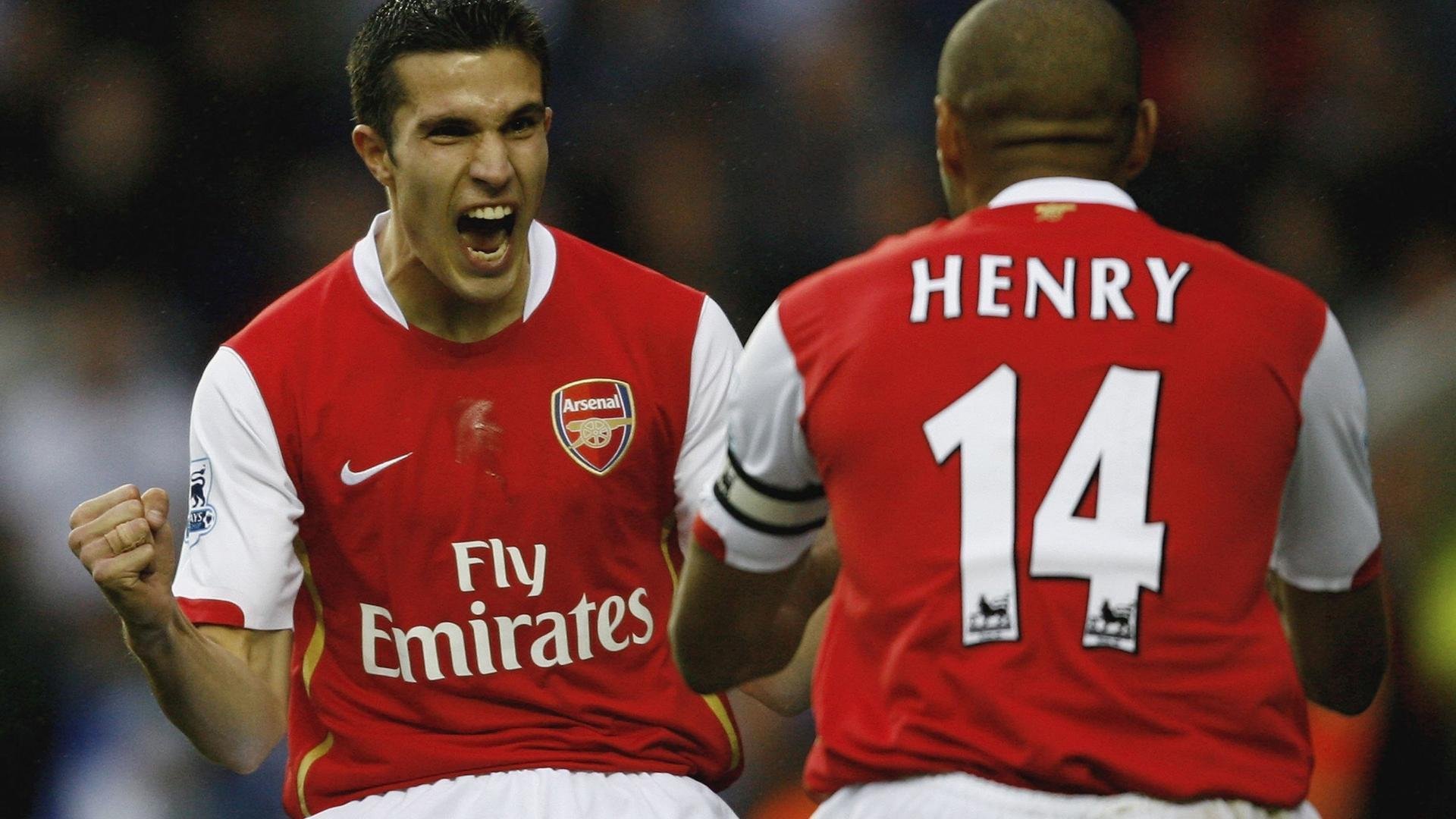 kaiyun体育app-切尔西 1.2 亿豪砸！阿森纳搅局？意甲巨星登陆英超悬念拉满，切尔西和阿森纳谁是豪门